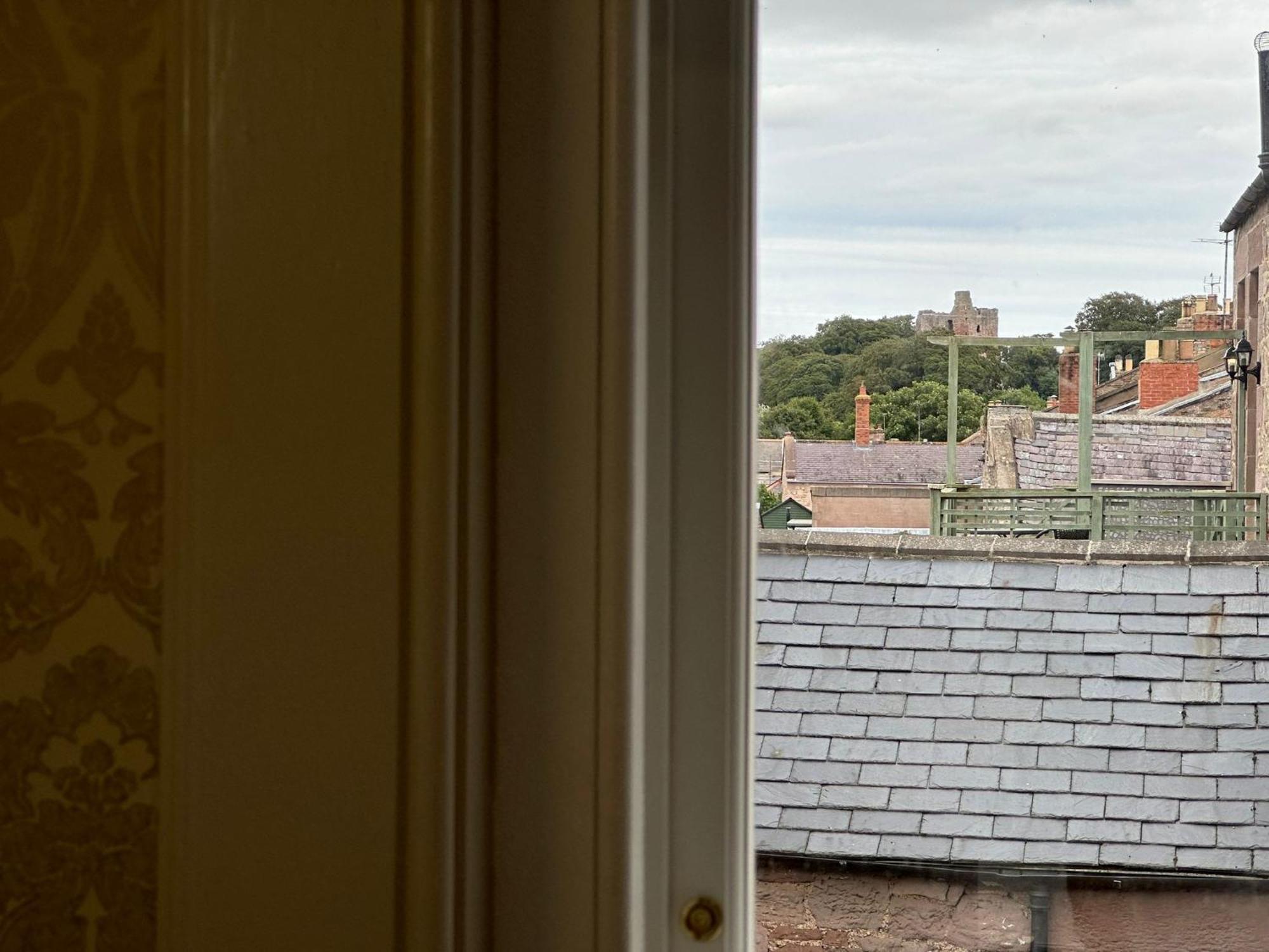 The Victoria Hotel,Bar,Bistro Norham エクステリア 写真